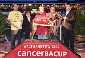 Race 4 ‘The Blox – Ian Dury Tribute Band Chase’ Michael Herbert from the Blox presents the winning trophy