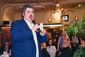 Welcome speeches from Phill Jupitus...