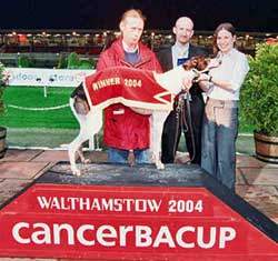 Race 13 ‘What A Waste! Stakes’ Citibank FX team present the winning trophy